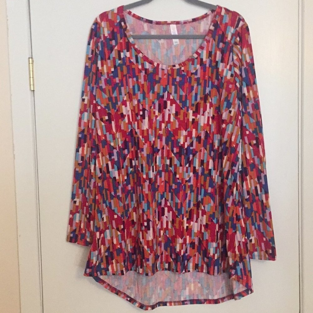 2XL LuLaRoe Lynnae Shirt E01 1843